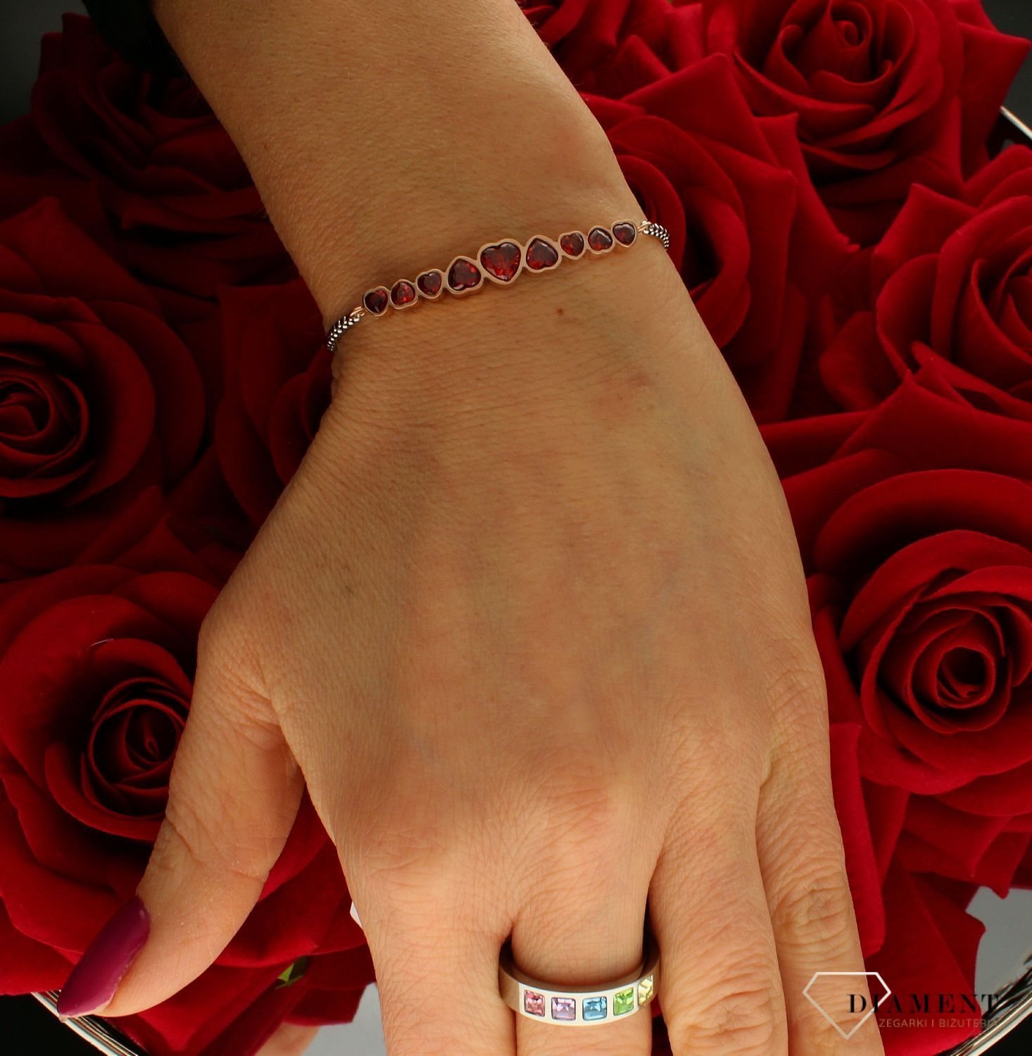 Bransoletka Nomination Czerwone Serca Milleluci 028011 005.jpg